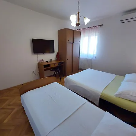 Apartamento 2d Grebaštica