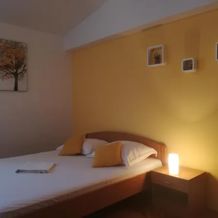 2d Apartment *