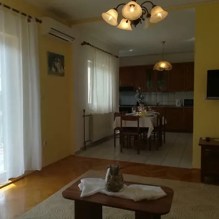 2d Apartment Grebastica